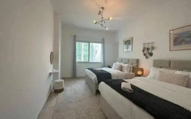 "Lux Bnb 2.5bd Amazing Marina Views"