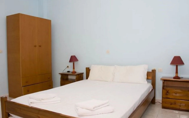 Pythos Studios and Apartments