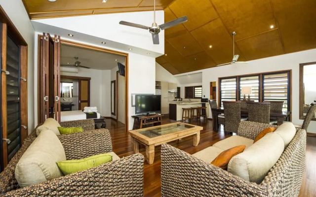 Pure Magnetic Villa 2