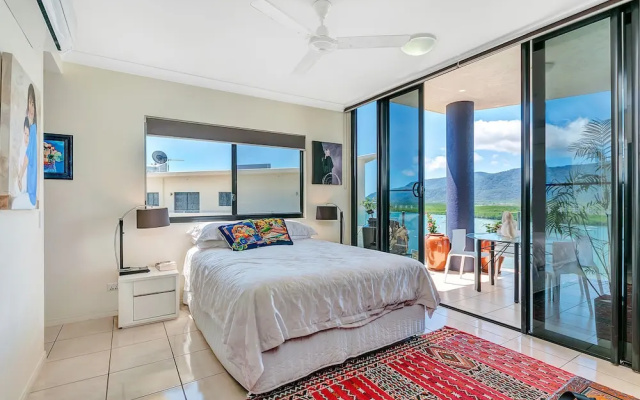 15th Floor, Cairns City Luxury
