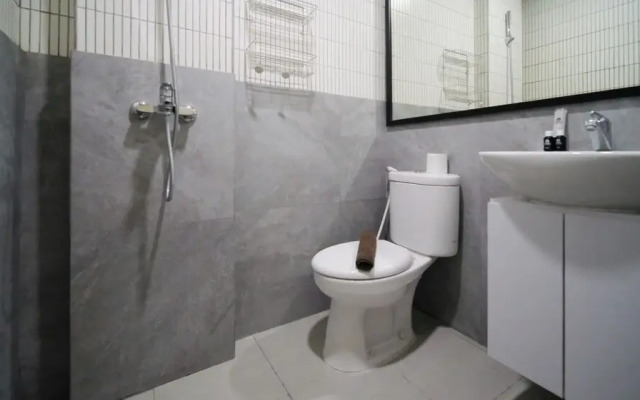 Restful And Tidy 2Br At Benson Supermall Mansion Apartment