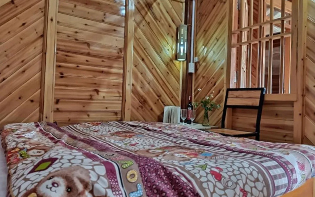 Lenh Family House