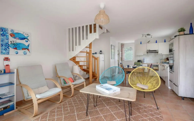 Maison familiale avec un grand jardin a Arzon