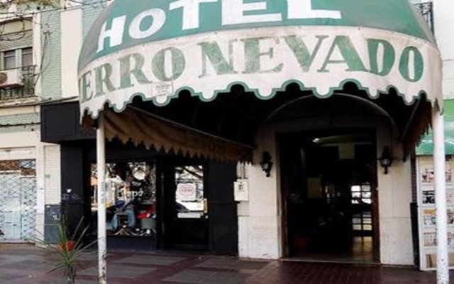 Hotel Cerro Nevado Сан-Рафаэль вид на фасад