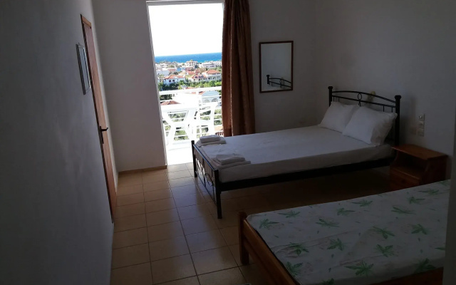 Yanna Studios & Apartments