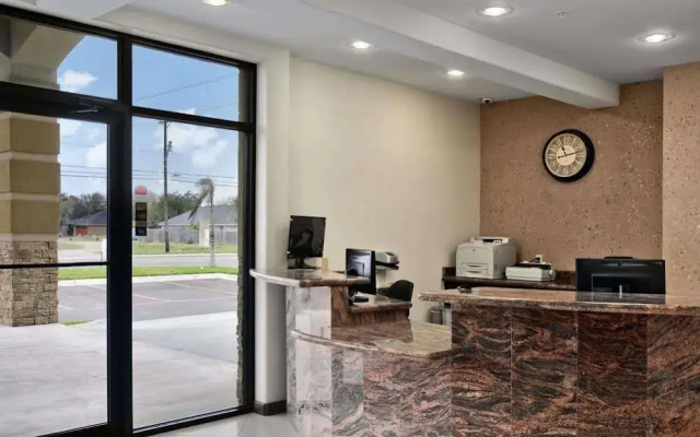 Travelodge Pharr