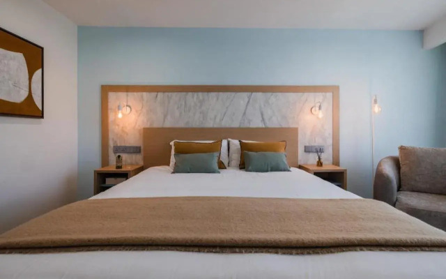 Reef Hotel & Spa