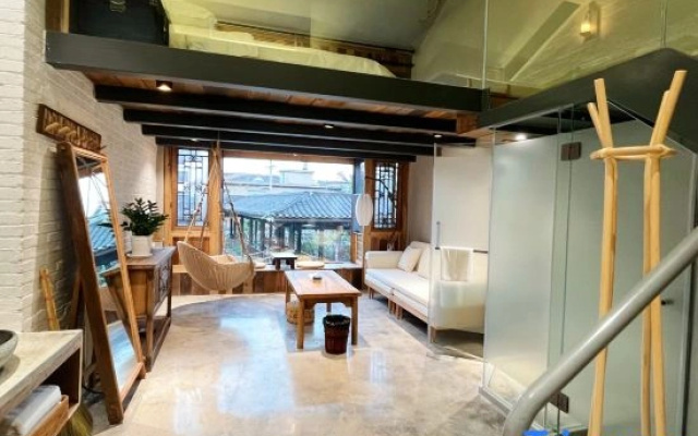 Qiancun Yard Homestay (Qingyan Ancient Town)