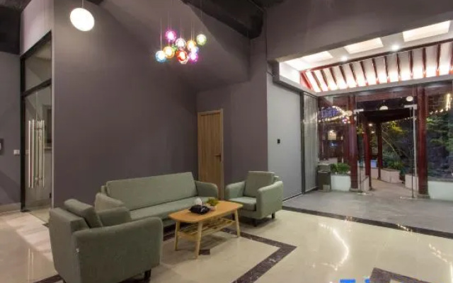 Mibai Art Hotel