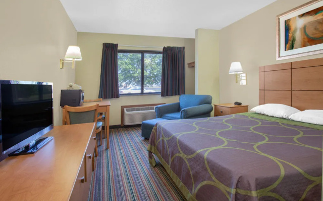 Super 8 Motel - Evansville East