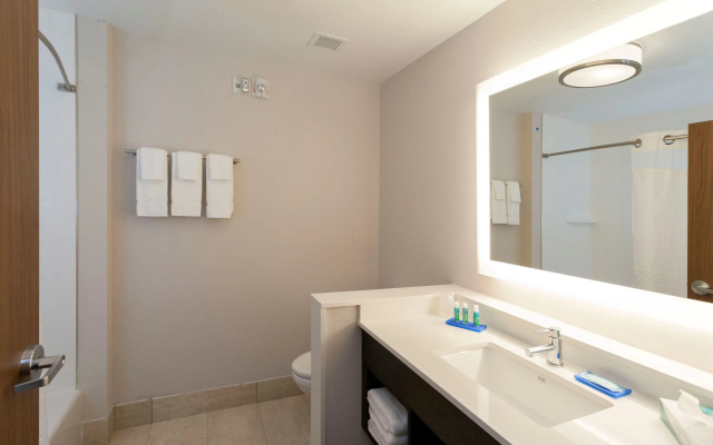Holiday Inn Express and Suites Jacksonville East by IHG