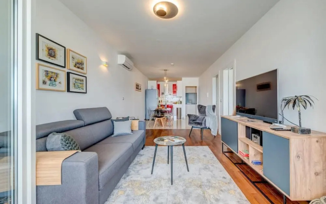 Beach & Palms Apartment