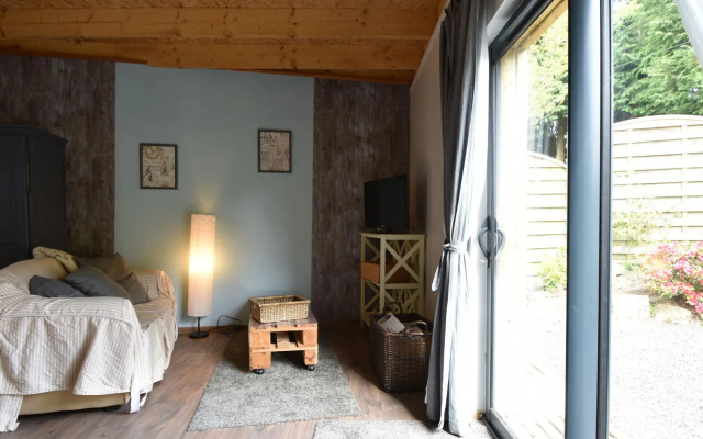 Quaint Holiday Home  in Saint-Gilles-les-Bois with Garden