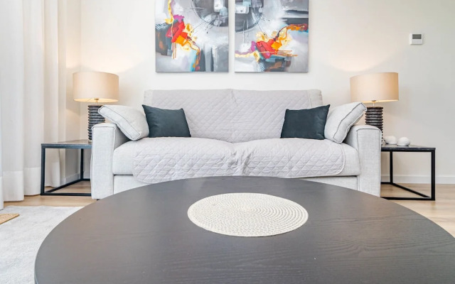 Zaga2c Brand New Modern Apartment 200m to Beach