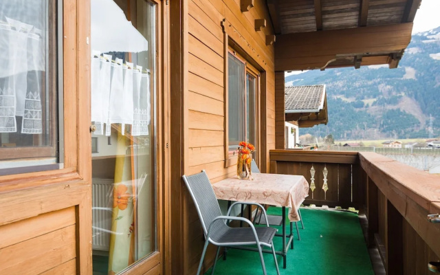 Modern Apartment in Maishofen With Garden