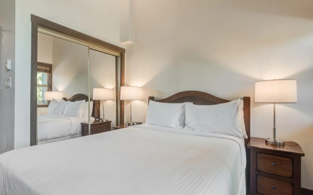 Blackcomb Springs Suites by CLIQUE
