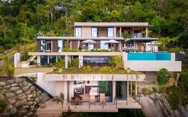 Riverstone Elevated Living Near Beach Town