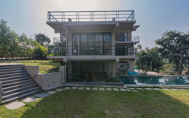 SaffronStays Mountain Aer, Karjat
