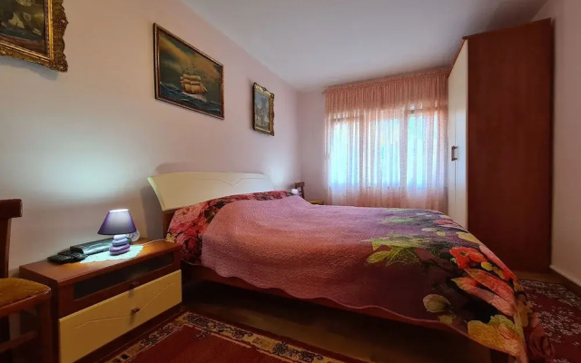Apartment 1389