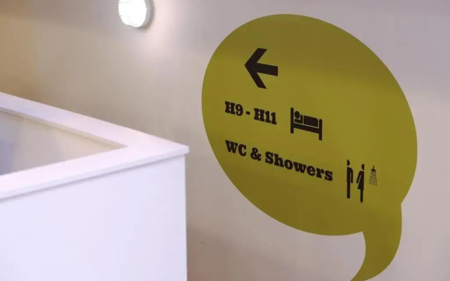 Hola Hostal Eixample - Hostel
