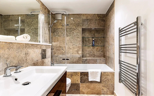 Stylish Shepherd's Bush Flat With Patio
