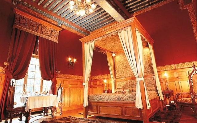Château De Vault De Lugny