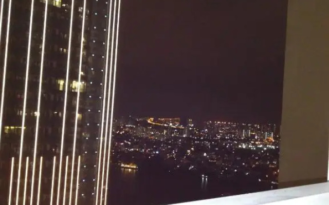 Lux Apartment- Vinhomes Central Park