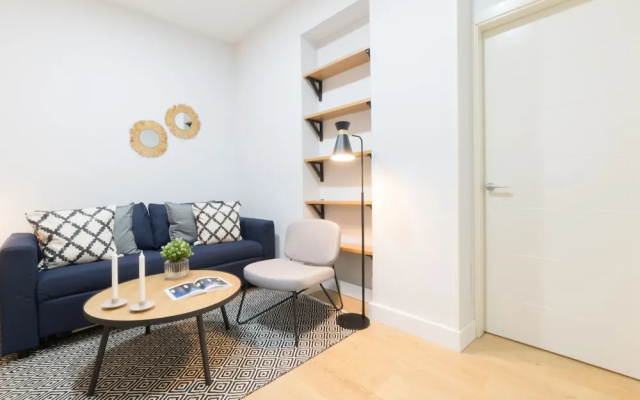 Royal Apart. la Almudena by Allô Housing