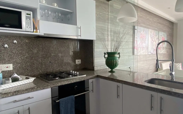 w Amazing 3BR w Ocean View in Marbella
