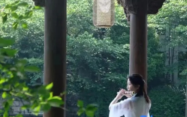 Seclusive Mengxi Garden