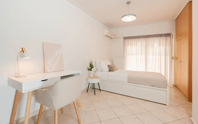 Phaedrus Living Cozy Flat Koukaki