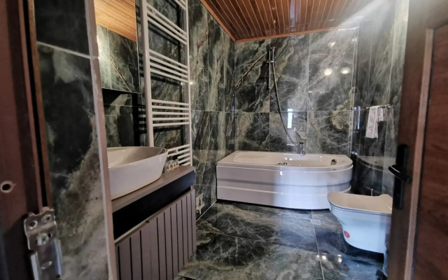 Falcon Cave Suites