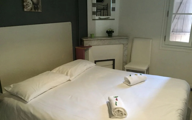 Hôtel Restaurant Le 8