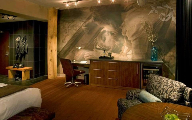 The Iron Horse Hotel