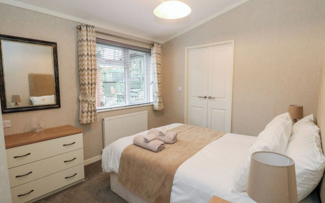 Lodge 2