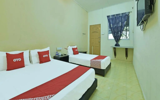 OYO 90706 Empire Inn 2