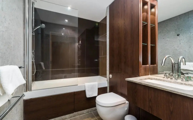 Luxury Modern 2BD Flat in Centre