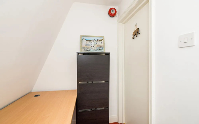 Central Richmond Studio
