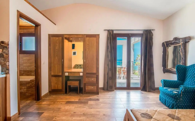 Mirage Arillas Honeymoon Studio
