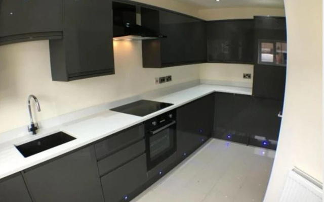Modern 4 bed townhouse in Birmingham City Centre