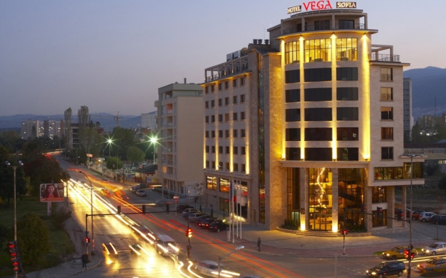 Hotel Vega Sofia вид на фасад