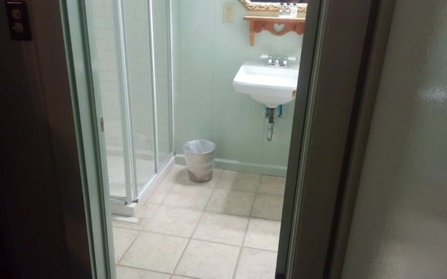 The Inn At Brevard - Bed And Breakfast - Adult Only