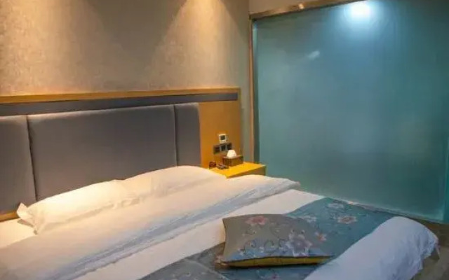 Hotels in Pomigzhi