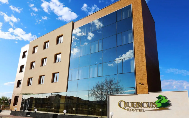 Hotel Quercus