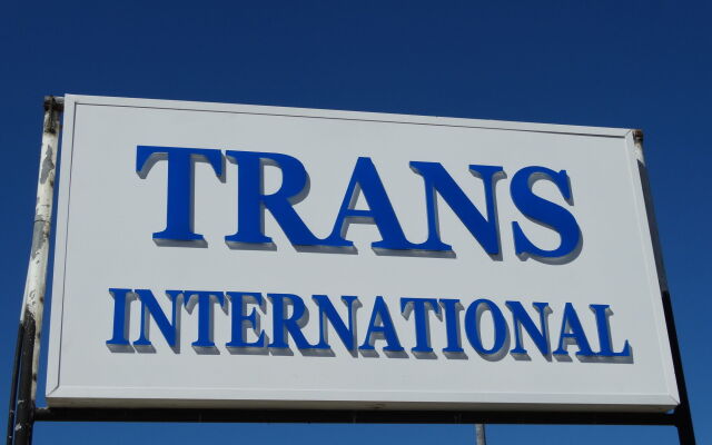 Trans International Hotel вид на фасад