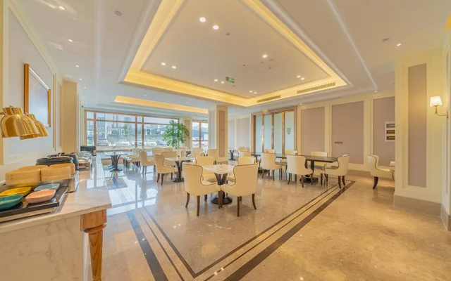 Vienna Hotel Chongqing West Station Square