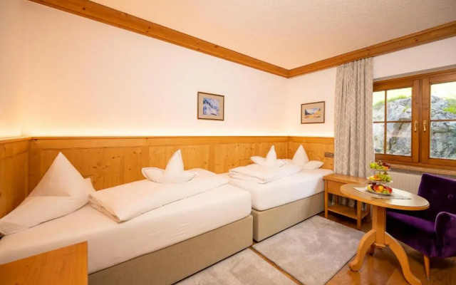 Sporthotel Enzian