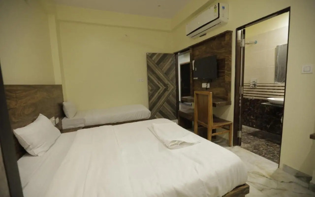 Hotel Raas Palace
