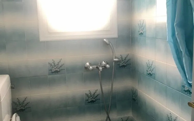 Kirki Apartments