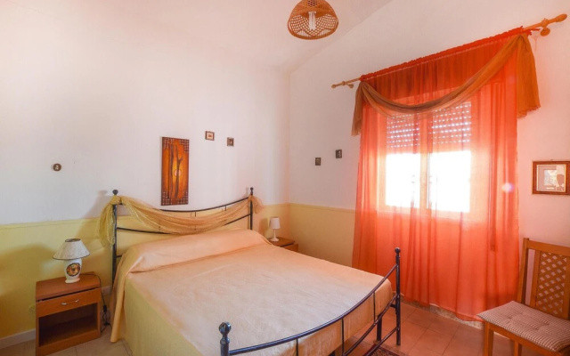 Beautiful Home in Pachino With 3 Bedrooms and Wifi